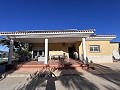 Wunderschöne Villa mit Pool und Bergblick in Petrer in Daft on Spain 