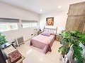 Charmante Villa met Zomerse Keuken en Gastenhuis op 15 Minuten van het Strand in Daft on Spain 