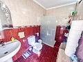 Charmante Villa met Zomerse Keuken en Gastenhuis op 15 Minuten van het Strand in Daft on Spain 