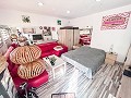 Charmante Villa met Zomerse Keuken en Gastenhuis op 15 Minuten van het Strand in Daft on Spain 