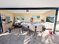Charmante Villa met Zomerse Keuken en Gastenhuis op 15 Minuten van het Strand in Daft on Spain 