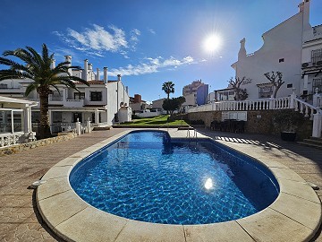 Atemberaubendes 3-Schlafzimmer-Reihenhaus zum Verkauf in La Mata