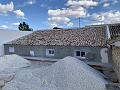 Bodega réformée avec 4 chambres, 3 salles de bains et piscine in Daft on Spain 