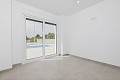 Preciosa villa de nueva construcción de 3 dormitorios y 2 baños con piscina en Polop de la Marina in Daft on Spain 