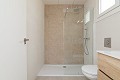 Preciosa villa de nueva construcción de 3 dormitorios y 2 baños con piscina en Polop de la Marina in Daft on Spain 