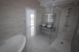 4-Bett-Luxus-Neubauvilla mit Grundstück und Pool in Daft on Spain 