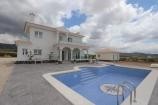 4-Bett-Luxus-Neubauvilla mit Grundstück und Pool in Daft on Spain 