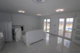 4-Bett-Luxus-Neubauvilla mit Grundstück und Pool in Daft on Spain 