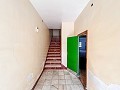 Groot renovatieproject met commerciële optie en 2 appartementen in Daft on Spain 
