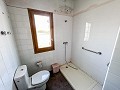 Groot renovatieproject met commerciële optie en 2 appartementen in Daft on Spain 