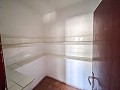 Groot renovatieproject met commerciële optie en 2 appartementen in Daft on Spain 