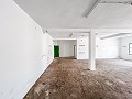Groot renovatieproject met commerciële optie en 2 appartementen in Daft on Spain 