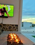 Klaar nu, wow-factor villa met zwembad, gastenverblijf en bar! in Daft on Spain 