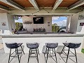 Klaar nu, wow-factor villa met zwembad, gastenverblijf en bar! in Daft on Spain 
