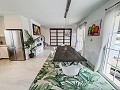 Klaar nu, wow-factor villa met zwembad, gastenverblijf en bar! in Daft on Spain 