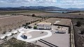 Klaar nu, wow-factor villa met zwembad, gastenverblijf en bar! in Daft on Spain 