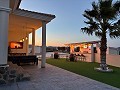 Klaar nu, wow-factor villa met zwembad, gastenverblijf en bar! in Daft on Spain 