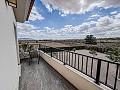 Klaar nu, wow-factor villa met zwembad, gastenverblijf en bar! in Daft on Spain 
