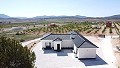 Atemberaubende Villa mit 3 Schlafzimmern und 3 Badezimmern in Pinoso in Daft on Spain 