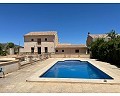 Schönes Landhaus mit 5 Schlafzimmern und 4/5 Bädern in Raspay. in Daft on Spain 