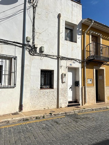 Well Presented Town House