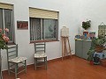 Casa adosada de 4 dormitorios y 2 plantas en Ayora in Daft on Spain 