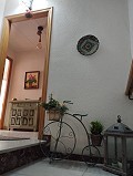 Casa adosada de 4 dormitorios y 2 plantas en Ayora in Daft on Spain 