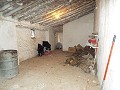Casa adosada de 4 dormitorios y 2 plantas en Ayora in Daft on Spain 