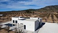 Schöne Neubauvilla mit 3 Schlafzimmern und 2 Bädern in Aspe in Daft on Spain 