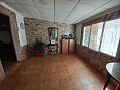 Preciosa villa de 5 dormitorios y 1 baño cerca de la ciudad de Sax in Daft on Spain 