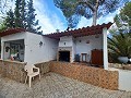 Preciosa villa de 5 dormitorios y 1 baño cerca de la ciudad de Sax in Daft on Spain 