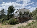 Fantastisches Landhaus mit 4 Schlafzimmern und 20.000 m2 Grundstück in Daft on Spain 
