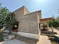 Schitterende, 70% afgewerkte nieuwbouwvilla met 7 slaapkamers en 4 badkamers te koop in Salinas. in Daft on Spain 