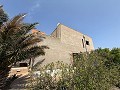 Schitterende, 70% afgewerkte nieuwbouwvilla met 7 slaapkamers en 4 badkamers te koop in Salinas. in Daft on Spain 