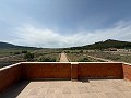 Schitterende, 70% afgewerkte nieuwbouwvilla met 7 slaapkamers en 4 badkamers te koop in Salinas. in Daft on Spain 