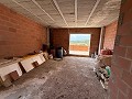Schitterende, 70% afgewerkte nieuwbouwvilla met 7 slaapkamers en 4 badkamers te koop in Salinas. in Daft on Spain 