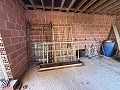 Schitterende, 70% afgewerkte nieuwbouwvilla met 7 slaapkamers en 4 badkamers te koop in Salinas. in Daft on Spain 