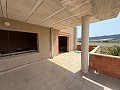 Schitterende, 70% afgewerkte nieuwbouwvilla met 7 slaapkamers en 4 badkamers te koop in Salinas. in Daft on Spain 