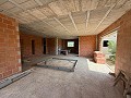 Schitterende, 70% afgewerkte nieuwbouwvilla met 7 slaapkamers en 4 badkamers te koop in Salinas. in Daft on Spain 