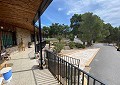 Atemberaubende traditionelle Villa mit 5 Schlafzimmern und 2 Bädern in 140.000 m2 Waldgebiet in Sax in Daft on Spain 