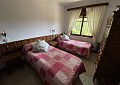Atemberaubende traditionelle Villa mit 5 Schlafzimmern und 2 Bädern in 140.000 m2 Waldgebiet in Sax in Daft on Spain 