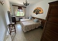 Atemberaubende traditionelle Villa mit 5 Schlafzimmern und 2 Bädern in 140.000 m2 Waldgebiet in Sax in Daft on Spain 