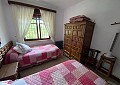 Atemberaubende traditionelle Villa mit 5 Schlafzimmern und 2 Bädern in 140.000 m2 Waldgebiet in Sax in Daft on Spain 