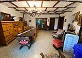 Atemberaubende traditionelle Villa mit 5 Schlafzimmern und 2 Bädern in 140.000 m2 Waldgebiet in Sax in Daft on Spain 