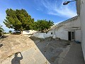 Spacious 230 m² Cave House with Mountain Views Near Pinoso in Daft on Spain 