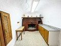 Spacious 230 m² Cave House with Mountain Views Near Pinoso in Daft on Spain 