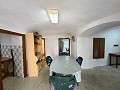 Spacious 230 m² Cave House with Mountain Views Near Pinoso in Daft on Spain 