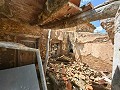 Ruina en Pinoso con suficiente terreno para construir una nueva vivienda in Daft on Spain 