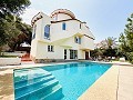 Villa de 5 chambres à La Zenia in Daft on Spain 