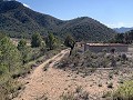 Large plot with an incomplete build in Daft on Spain 